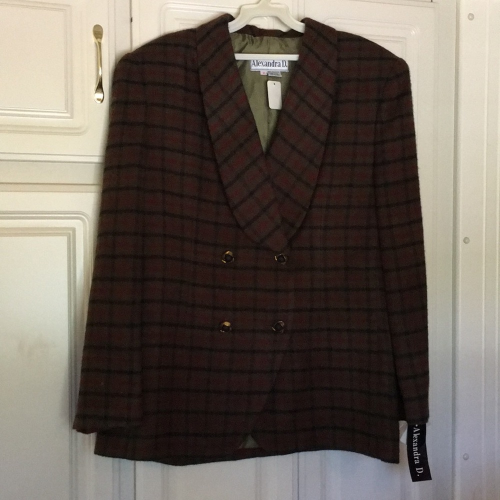 Woman’s Skirt suit